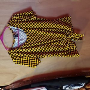 Rue 21 Checkerboard Tie Front Top